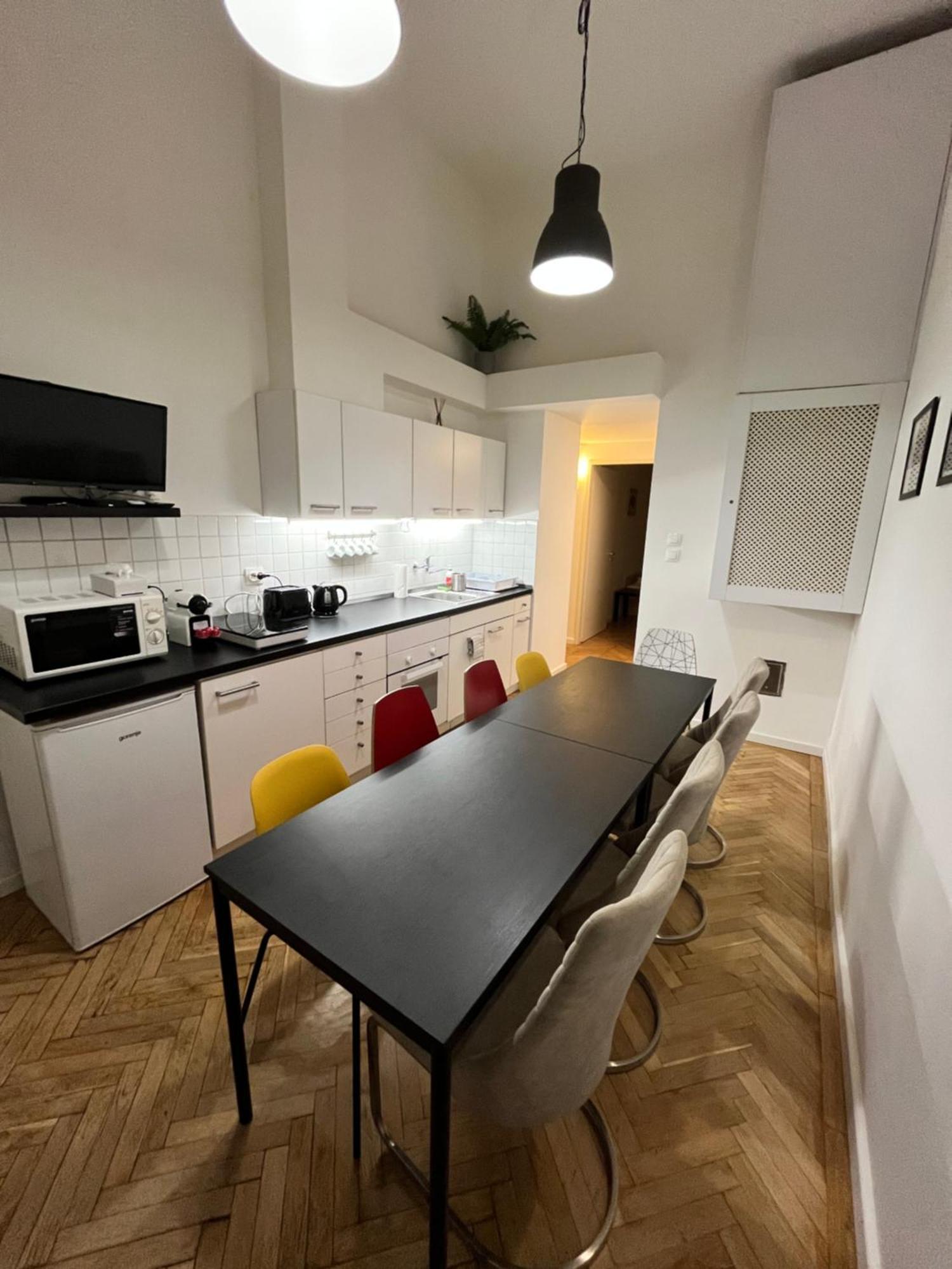 Modern 3br Free Parking Prime Location Apartmán *