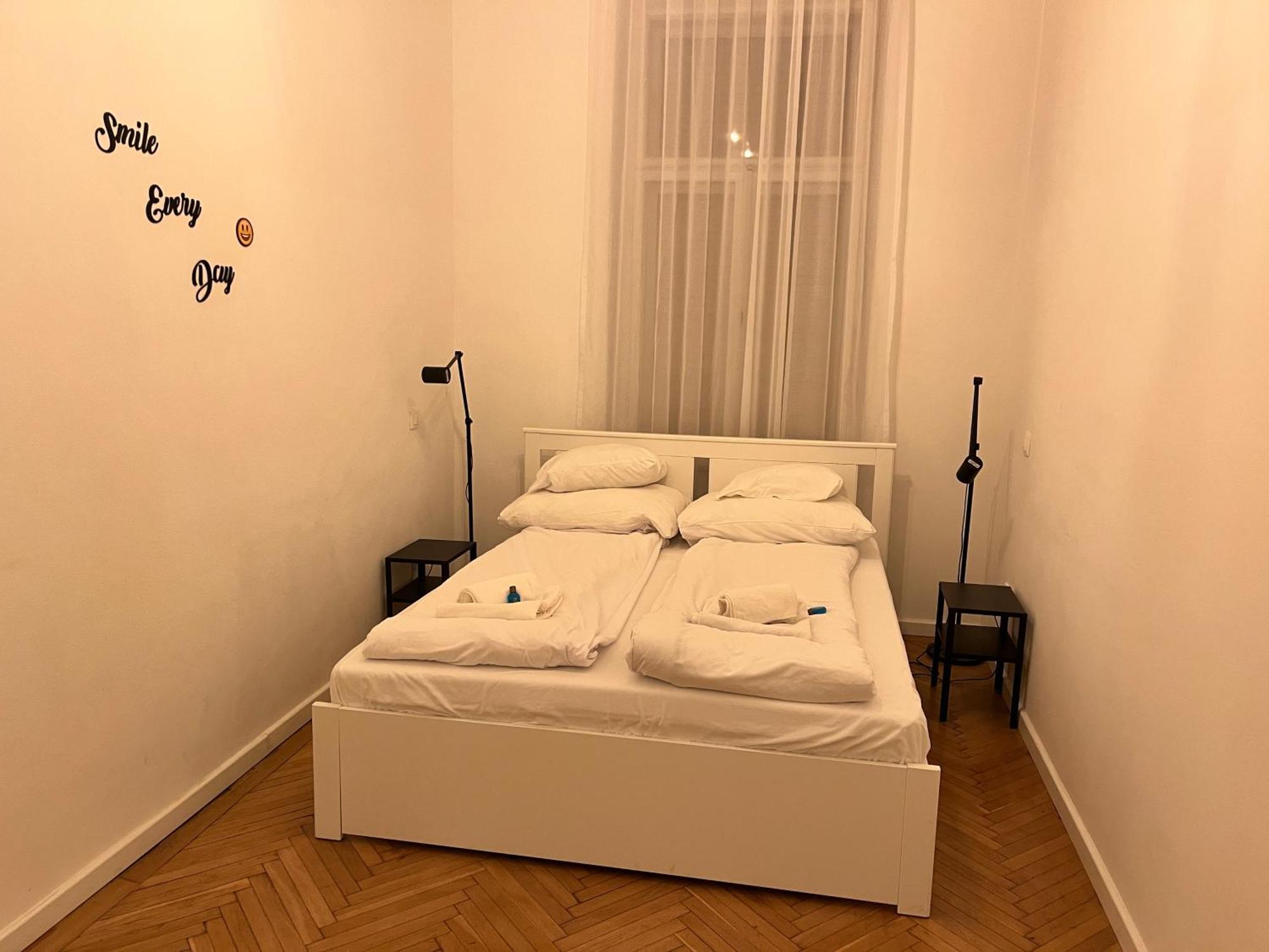 Apartmán Modern 3br Free Parking Prime Location *